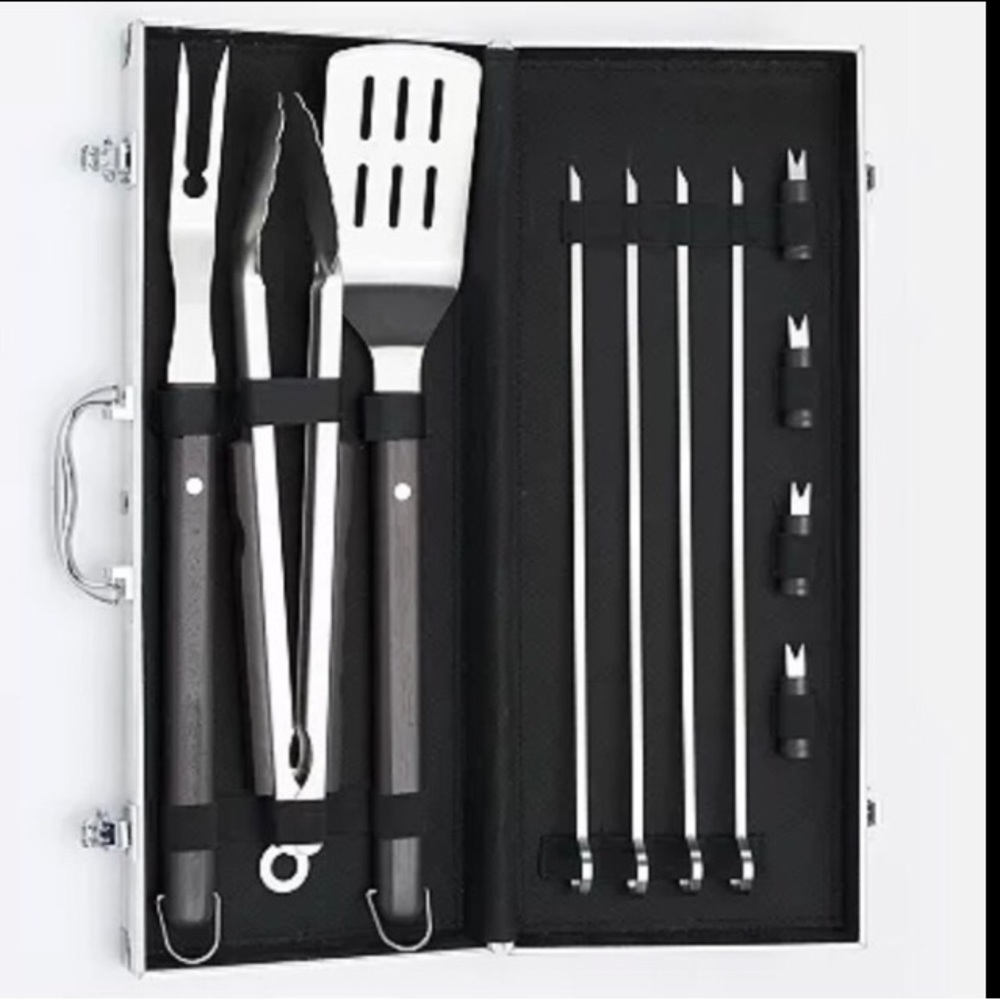 FOOD NETWORK™️ Grilling Tool Set 12 Pieces Picnic Kit - Picture 2 of 7
